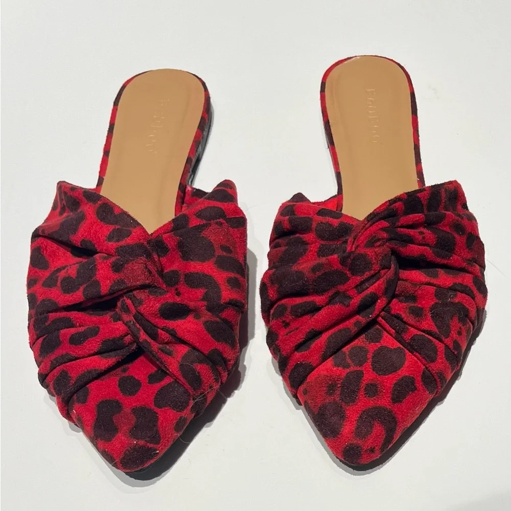 Bamboo Red and Black Knotted Red Leopard Print Mules - Picture 2 of 7